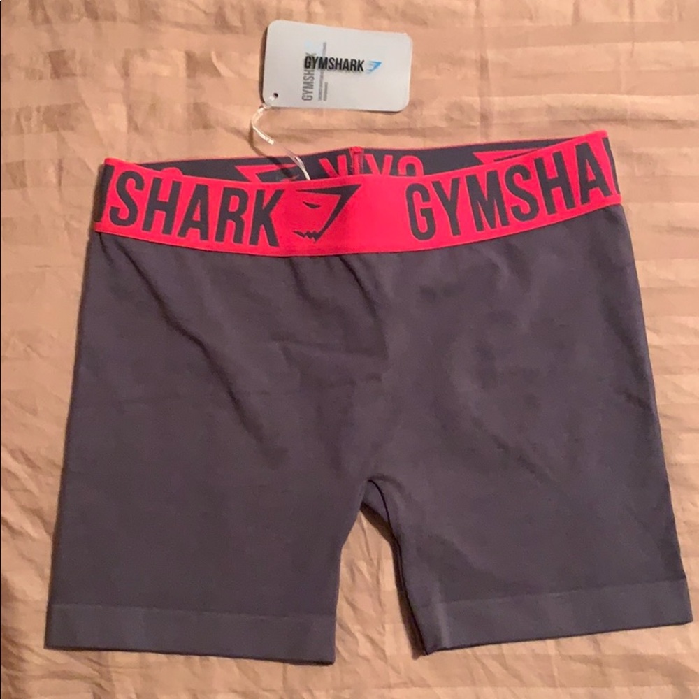 GYMSHARK SHORTS NWT